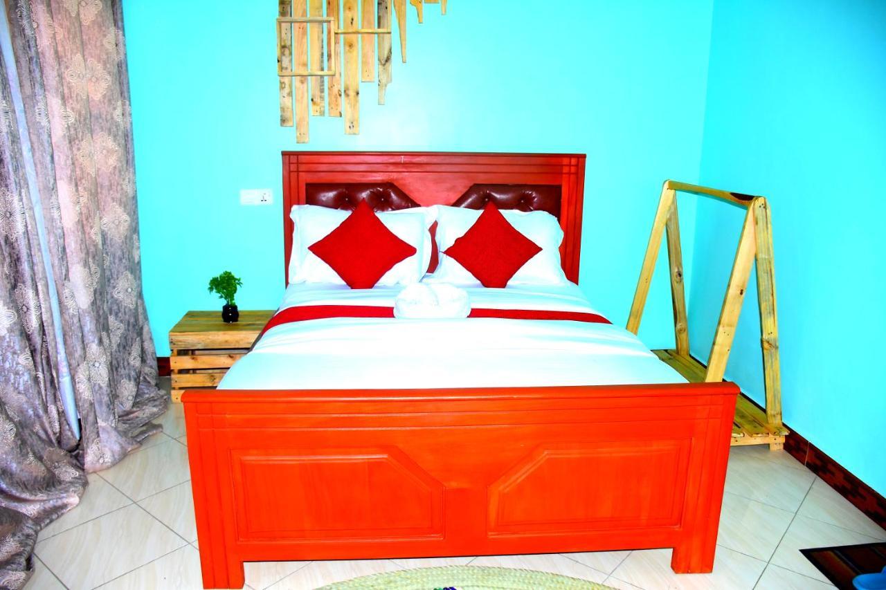 Safari Park House Bed & Breakfast Arusha Exterior photo