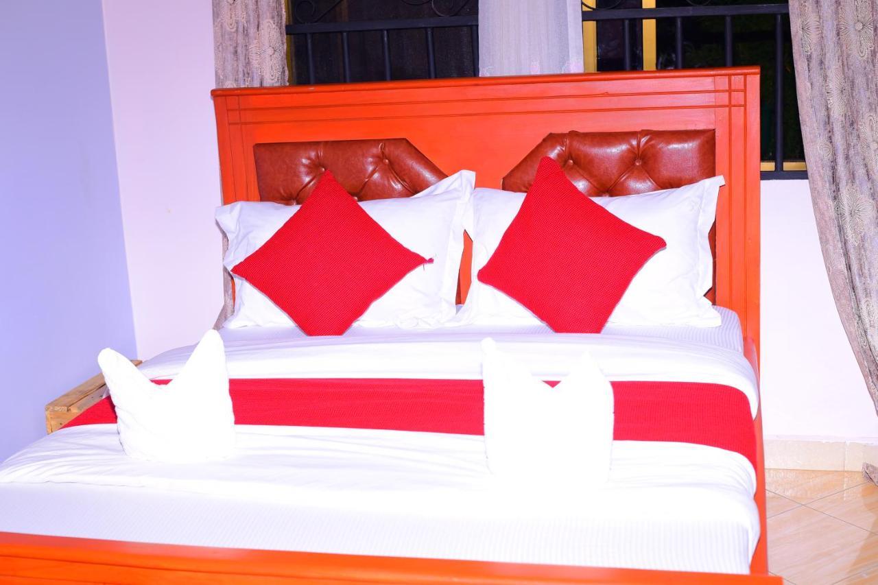 Safari Park House Bed & Breakfast Arusha Exterior photo