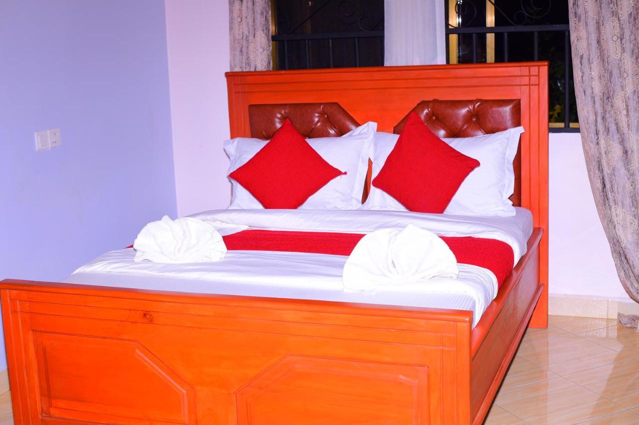 Safari Park House Bed & Breakfast Arusha Exterior photo