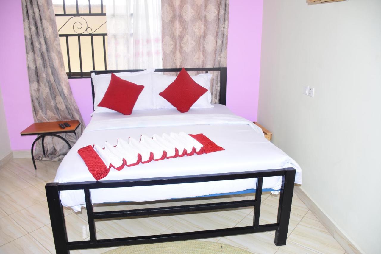 Safari Park House Bed & Breakfast Arusha Exterior photo