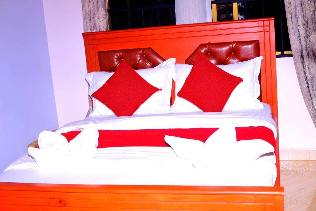 Safari Park House Bed & Breakfast Arusha Exterior photo