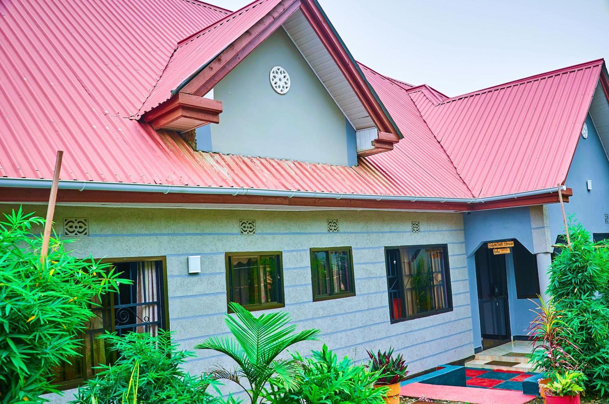 Safari Park House Bed & Breakfast Arusha Exterior photo