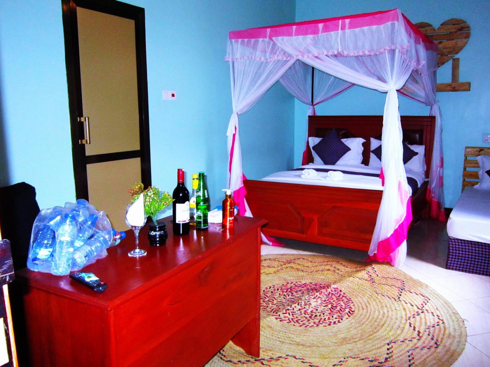 Safari Park House Bed & Breakfast Arusha Exterior photo