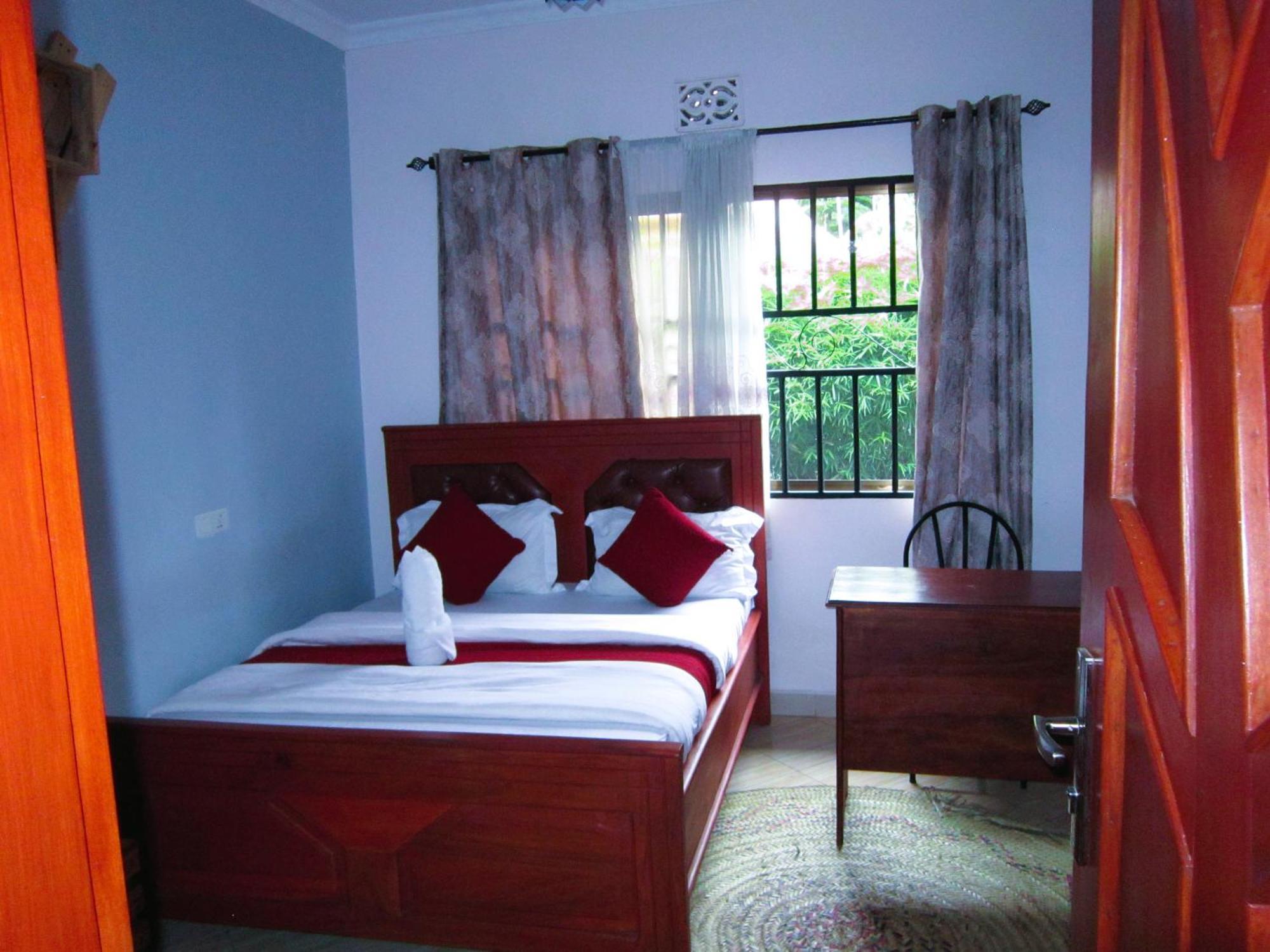 Safari Park House Bed & Breakfast Arusha Exterior photo