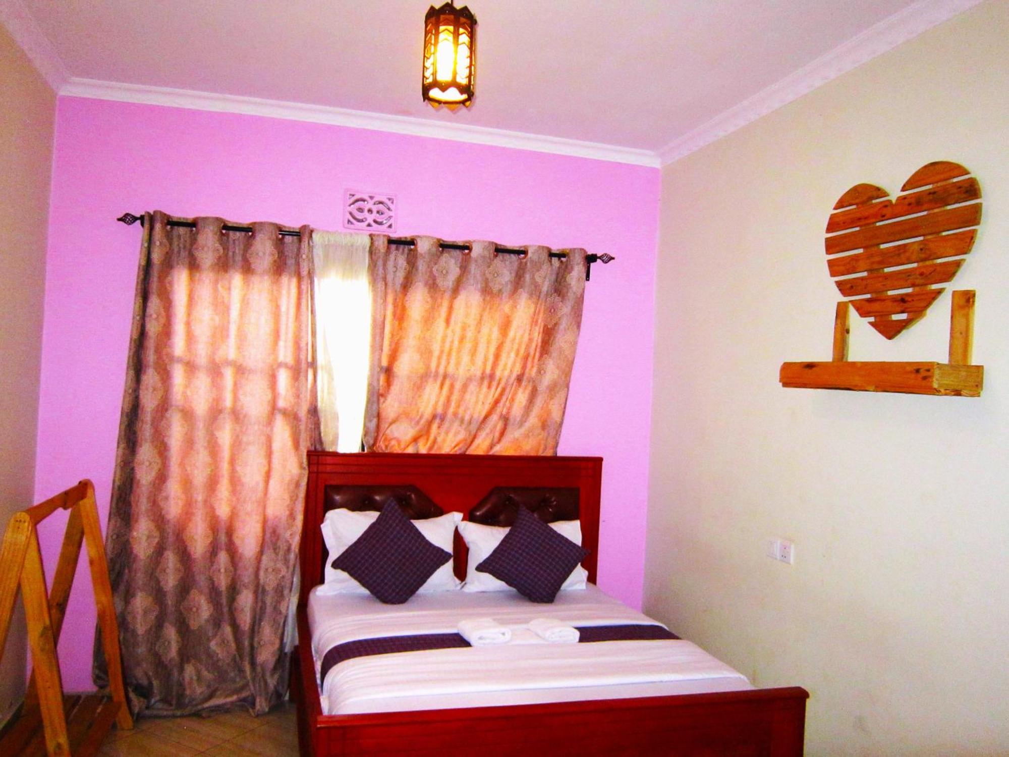Safari Park House Bed & Breakfast Arusha Exterior photo