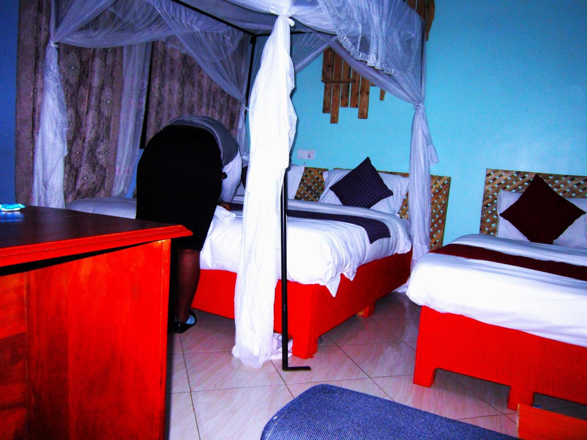 Safari Park House Bed & Breakfast Arusha Exterior photo