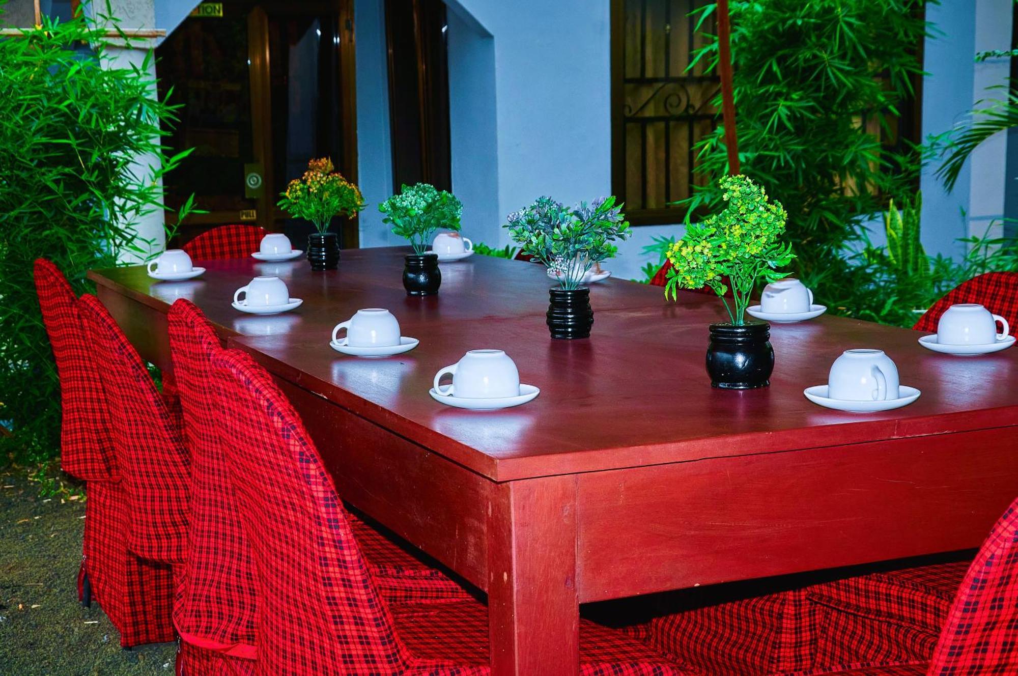 Safari Park House Bed & Breakfast Arusha Exterior photo