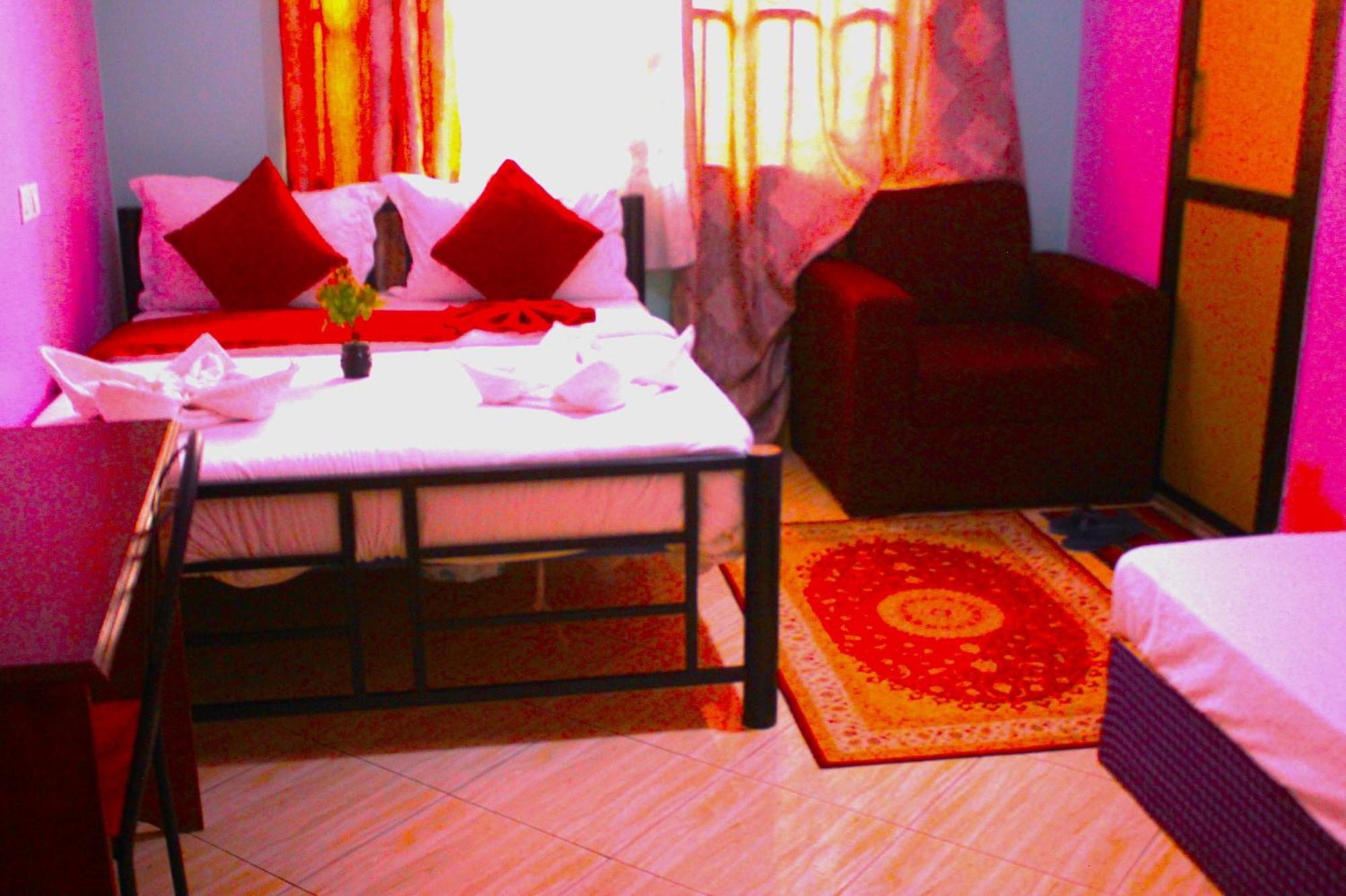 Safari Park House Bed & Breakfast Arusha Exterior photo